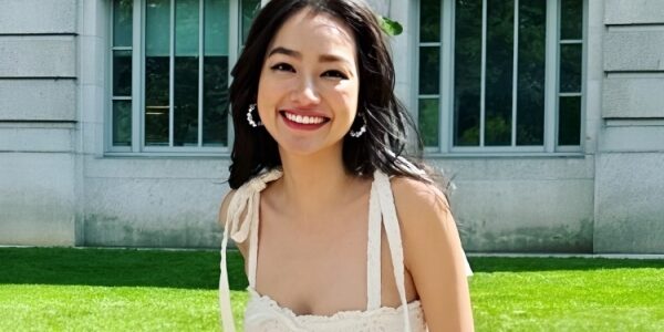 Trúc Diễm về nước sau hai năm định cư Mỹ