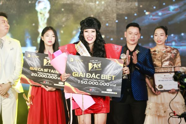 Thu Trang đoạt 2 giải thưởng ấn tượng tại Tiếng hát Việt toàn cầu 2024