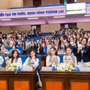 Các hoa á hậu, nghệ sĩ chia sẻ hành trình theo đuổi đam mê với sinh viên