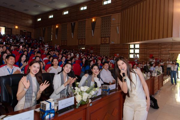 Năng lượng sinh viên vùng cao khiến nghệ sĩ muốn quay lại nhiều lần