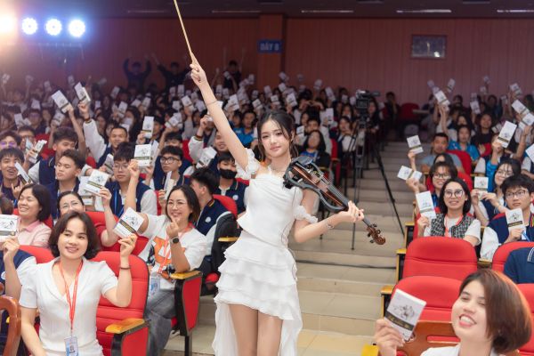 Kỳ Duyên nói về kỷ luật, Ngọc Hân nhấn mạnh tri thức