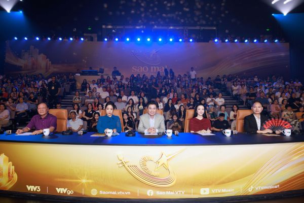 Khánh An ghi dấu ấn với ca khúc ‘Đêm ả đào’ ở Sao Mai 2026