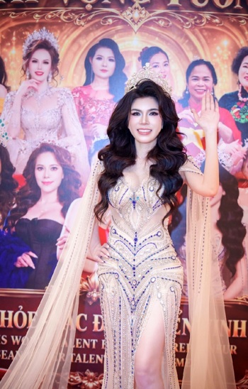 Á hậu Thiên Hương: Bản lĩnh doanh nhân song hành cùng nhan sắc